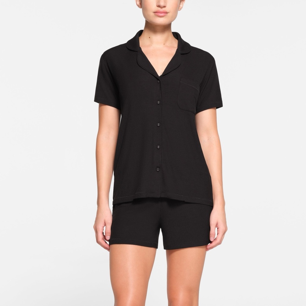 SKIMS (SOFT LOUNGE) SHORT SLEEP SET
